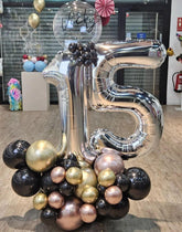 Maxi Bouquet Cumpleaños Dorado/Negro